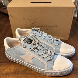 New in box Vintage Havana Sky Blue and White Star Sneakers